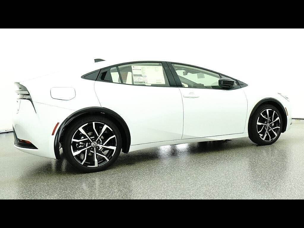 New 2026 Toyota Prius Plug-In Hybrid FWD image 53