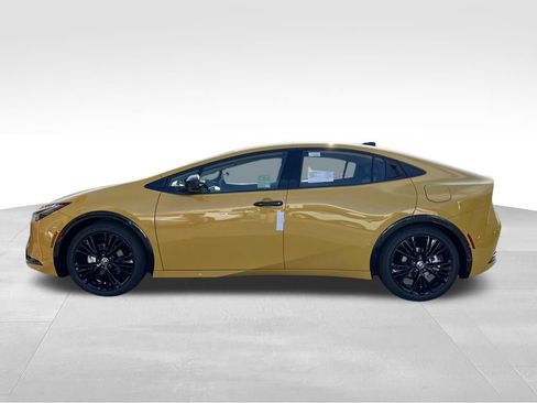 New 2026 Toyota Prius Plug-In Hybrid image 2