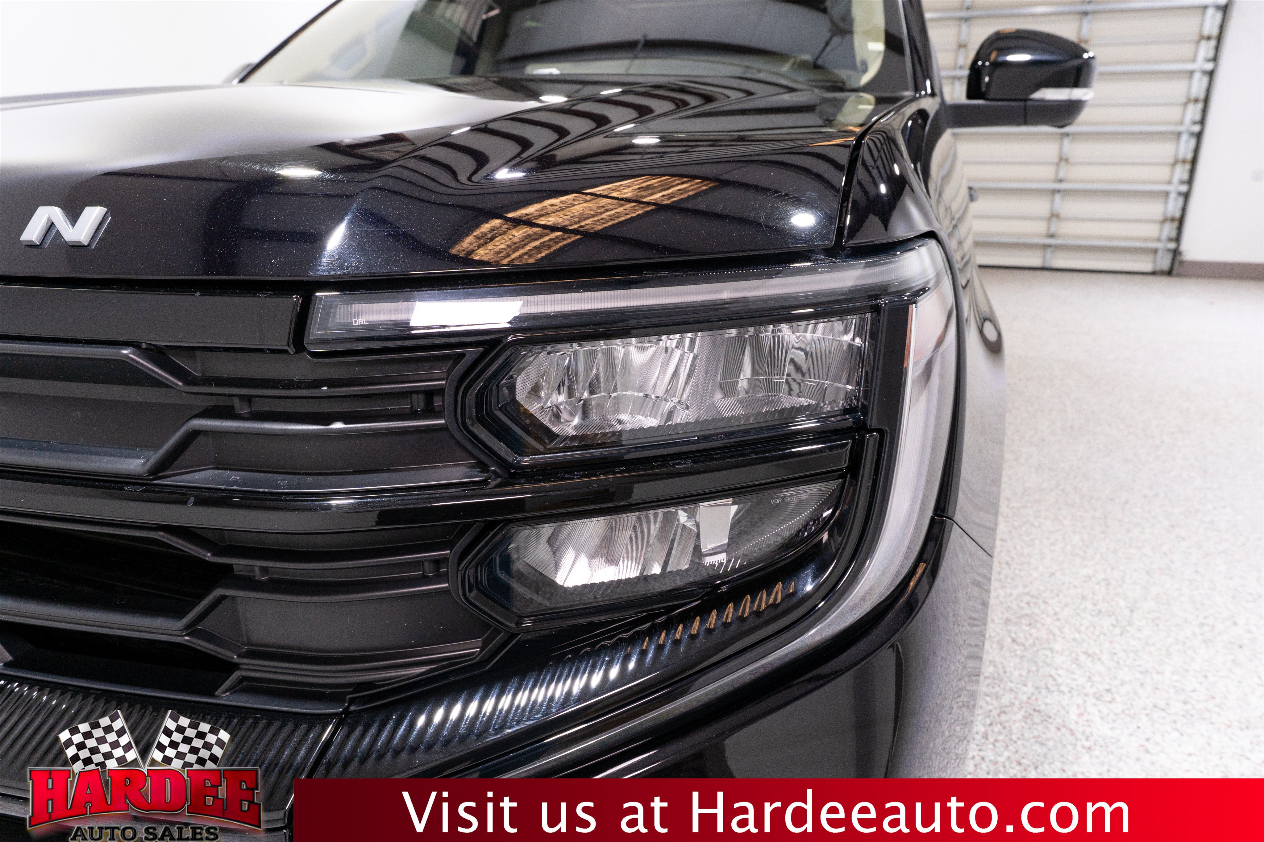 Used 2025 Ford Expedition Active AWD/4WD image 8