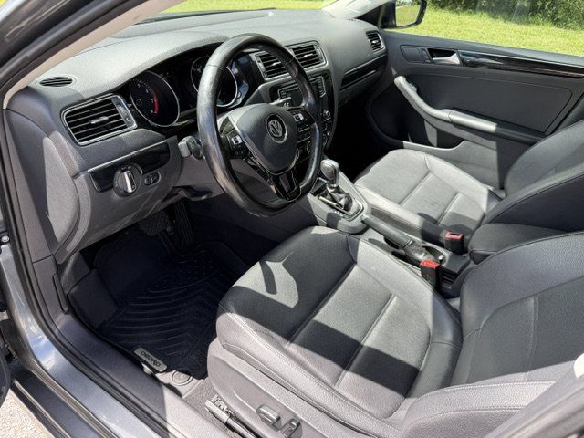 Used 2017 Volkswagen Jetta SEL FWD image 11