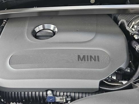 Used 2023 Ford Explorer XLT w/ Equipment Group 202A image 14