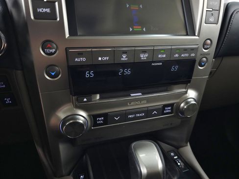 Used 2020 Lexus GX 460 Premium w/ Premium Package AWD/4WD image 28