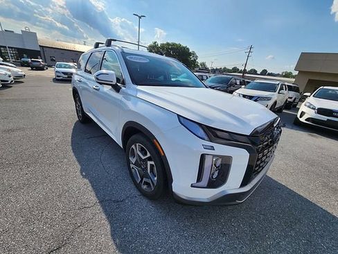 Certified 2025 Hyundai Palisade SEL FWD image 8