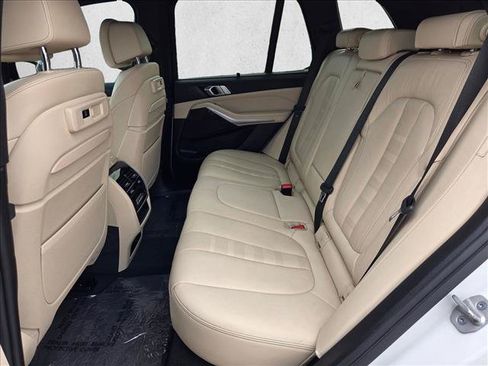 Used 2021 BMW X5 sDrive40i w/ M Sport Package RWD image 27