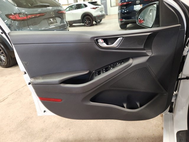 Used 2018 Hyundai Ioniq Limited FWD image 22
