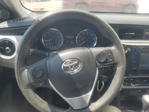 Used 2018 Toyota Corolla LE FWD image 15