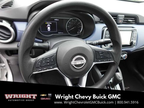 Used 2023 Nissan Versa SV image 13