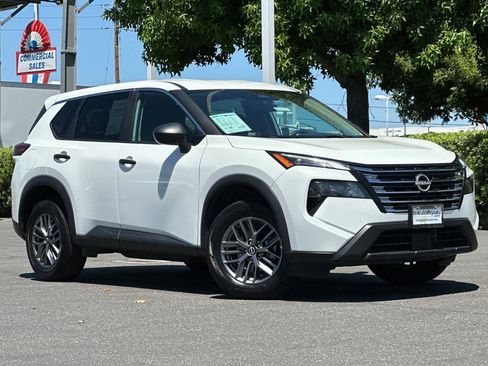 Certified 2024 Nissan Rogue S AWD/4WD image 1