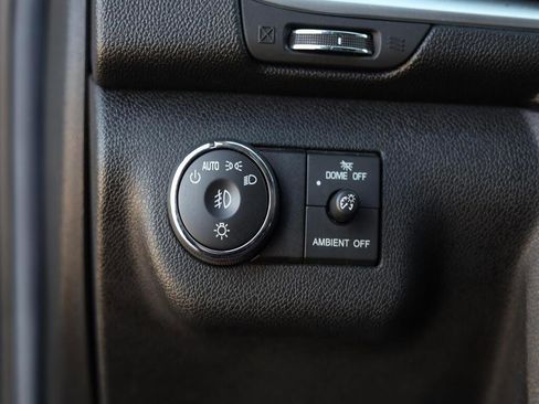 Used 2016 Chevrolet Traverse LT image 12