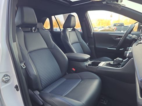 Used 2022 Toyota RAV4 XSE image 31