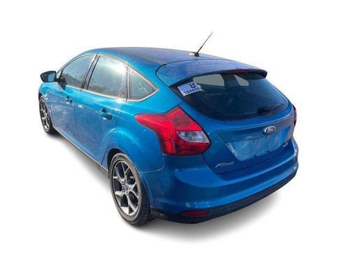 Used 2014 Ford Focus SE w/ Equipment Group 201A image 3