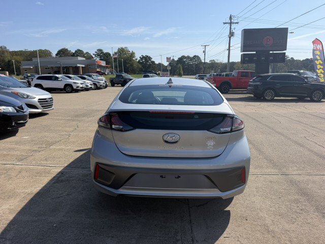 Used 2020 Hyundai Ioniq SEL FWD image 7