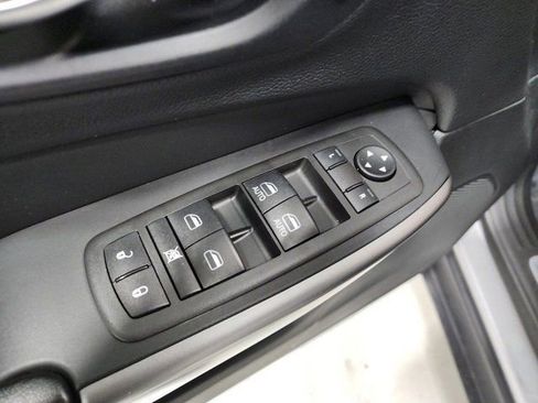 Used 2021 Jeep Cherokee Limited w/ Elite Package image 27