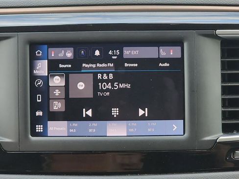 Used 2023 Chrysler Voyager LX FWD image 13
