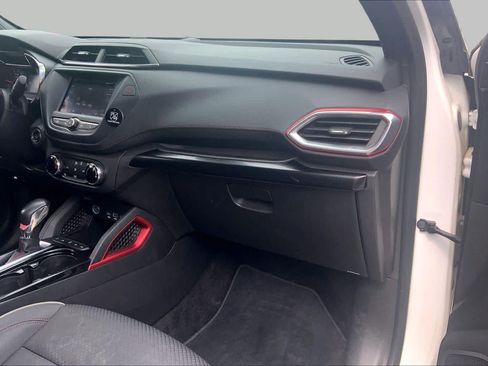 Used 2023 Chevrolet TrailBlazer RS AWD/4WD image 19