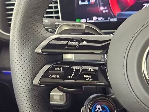 Used 2025 Mercedes-Benz GLE 53 AMG 4MATIC image 24