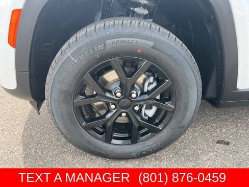 New 2026 Jeep Grand Cherokee Altitude AWD/4WD image 9