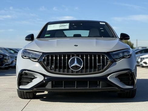 New 2026 Mercedes-Benz E 53 AMG e 4MATIC Sedan image 5