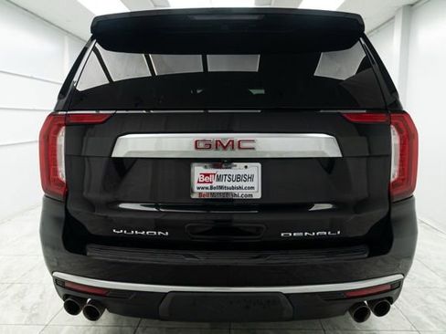 Used 2023 GMC Yukon XL Denali image 8