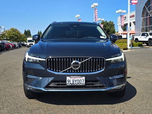 Used 2023 Volvo XC60 B5 Plus AWD/4WD image 2