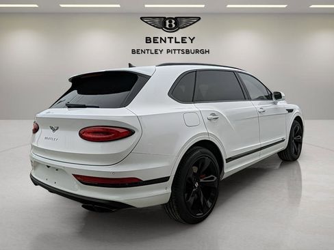 Used 2023 Bentley Bentayga Extended Wheelbase image 3