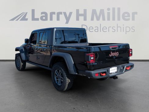 New 2025 Jeep Gladiator Mojave w/ Convenience Group image 3