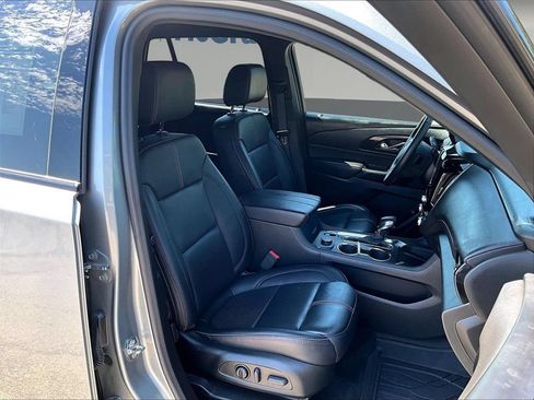 Used 2023 Chevrolet Traverse RS w/ LPO, Floor Liner Package AWD/4WD image 33