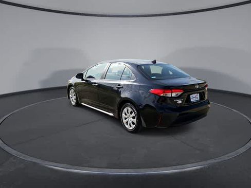 Used 2024 Toyota Corolla LE FWD image 6