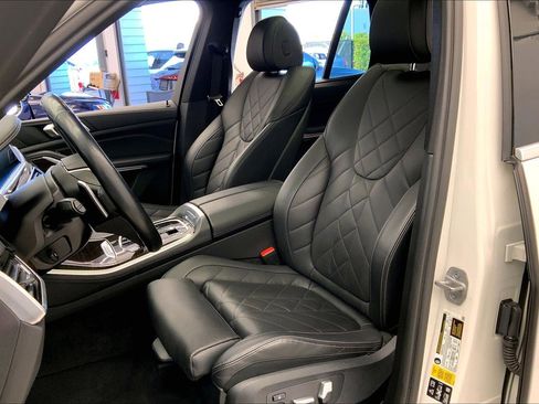 Certified 2023 BMW X5 xDrive40i w/ Premium Package AWD/4WD image 4