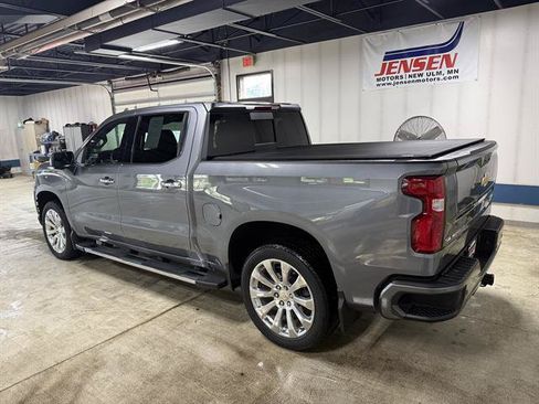 Certified 2022 Chevrolet Silverado 1500 High Country AWD/4WD image 3