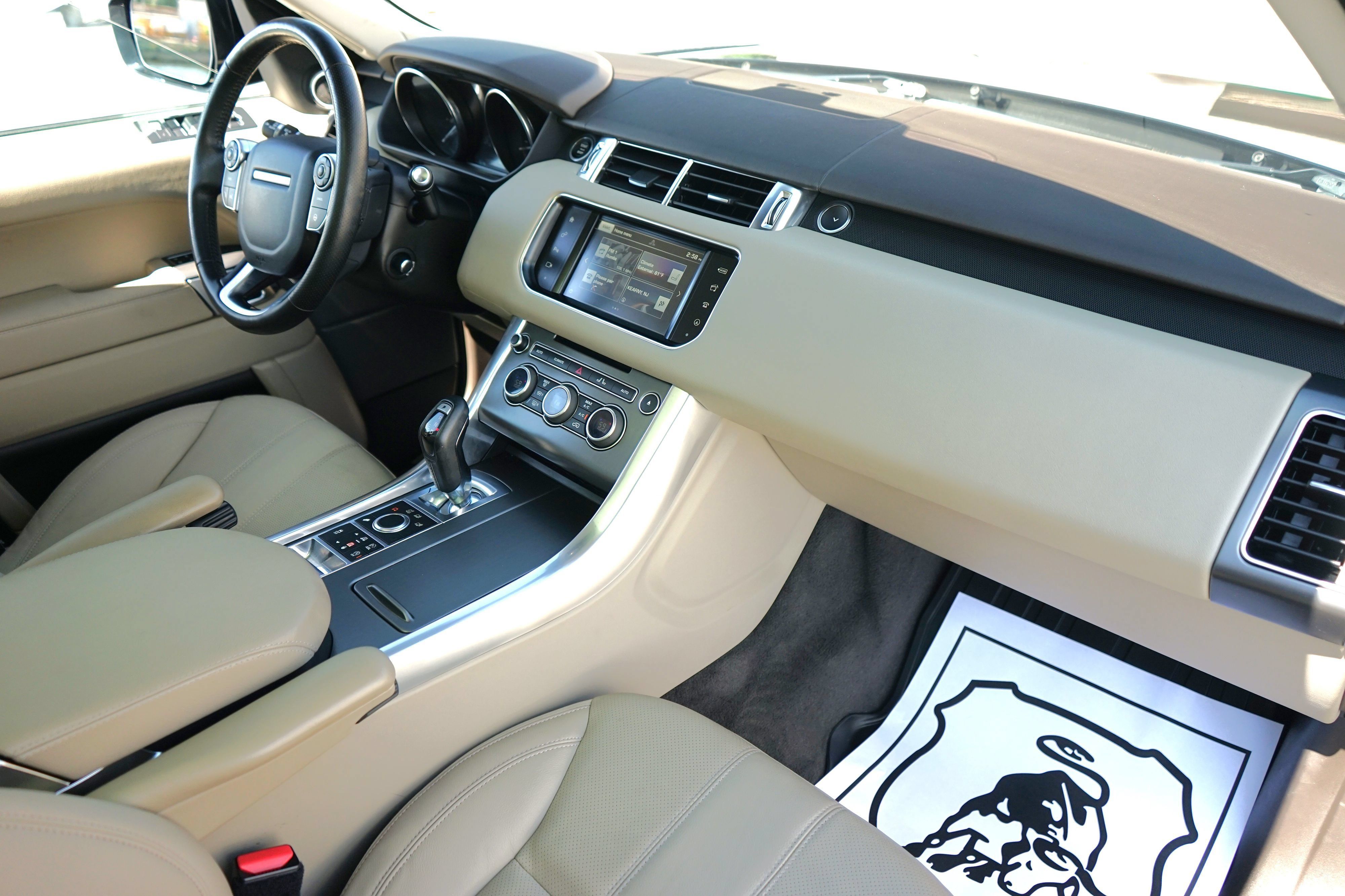 Used 2016 Land Rover Range Rover Sport SE AWD/4WD image 28