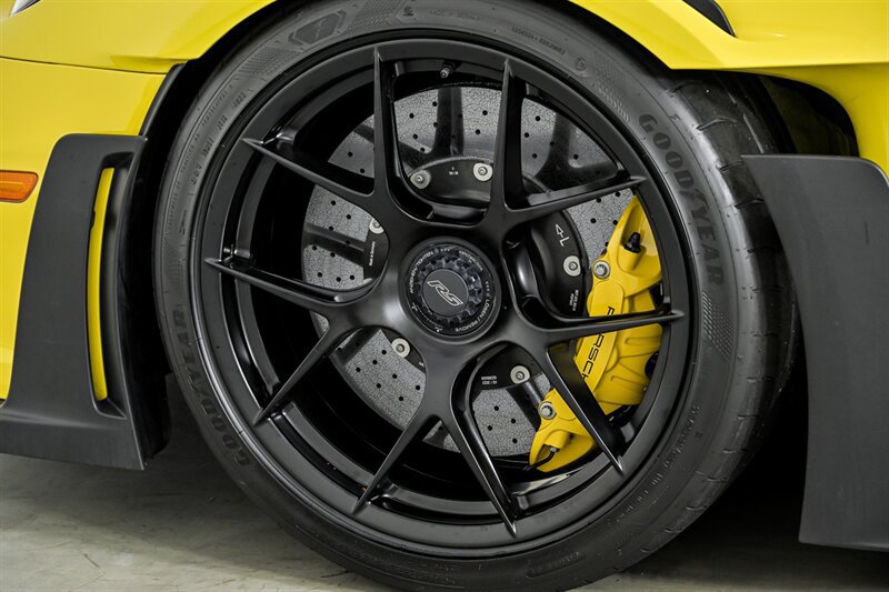 Used 2024 Porsche 911 GT3 RS RWD image 13