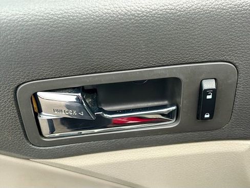 Used 2012 Ford Fusion SEL image 16