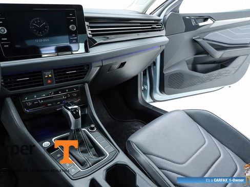 Used 2025 Volkswagen Jetta SEL image 23