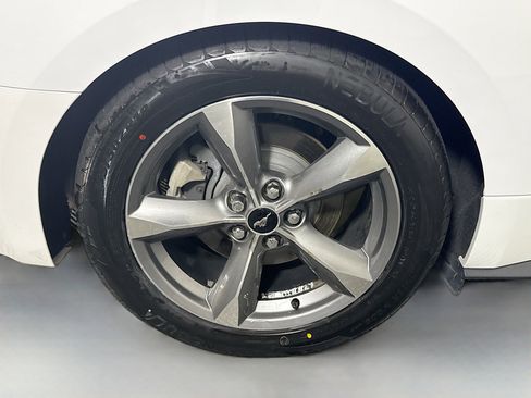 Used 2016 Ford Mustang Convertible w/ Equipment Group 051A image 31