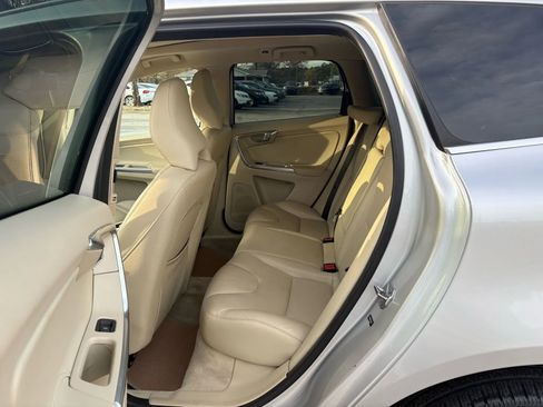 Used 2015 Volvo XC60 T5 image 5