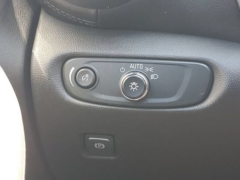 Certified 2021 Chevrolet Blazer LT FWD image 18