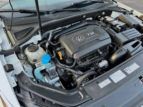 Used 2019 Volkswagen Passat 2.0T SE R-Line image 26