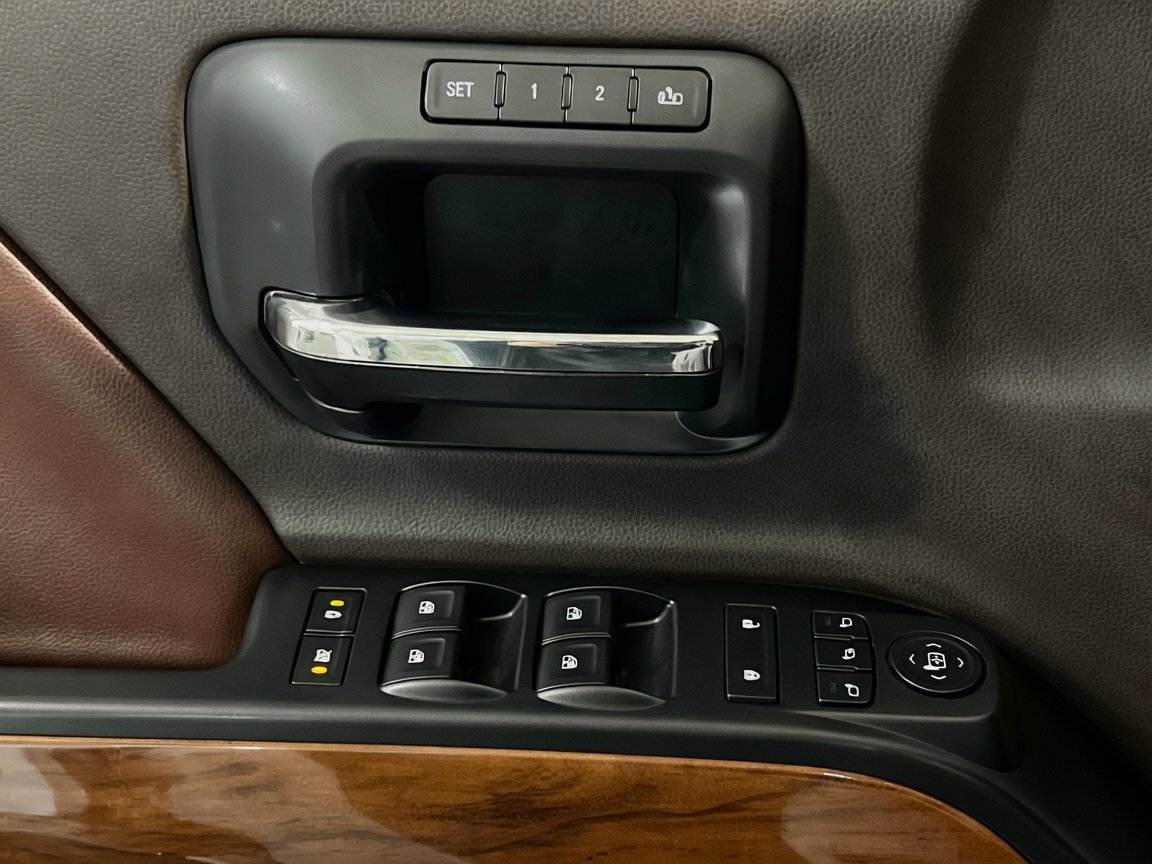 Used 2015 Chevrolet Silverado 2500 High Country AWD/4WD image 14