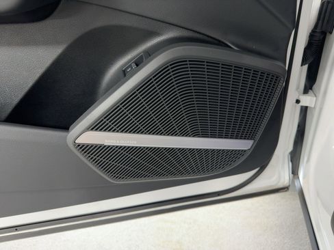 Used 2023 Audi Q5 e Premium Plus image 21