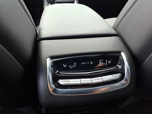 Certified 2024 Cadillac XT6 Premium Luxury w/ LPO, Floor Liner Package AWD/4WD image 21