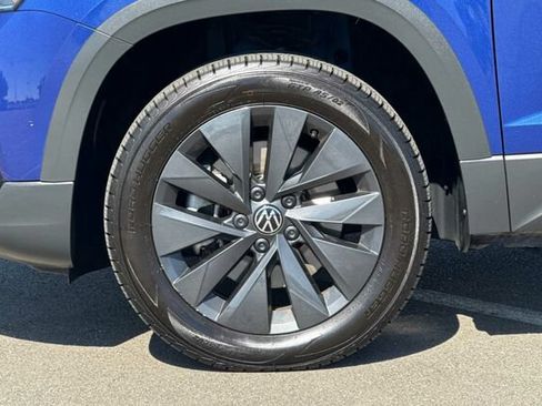Certified 2022 Volkswagen Taos S FWD image 25
