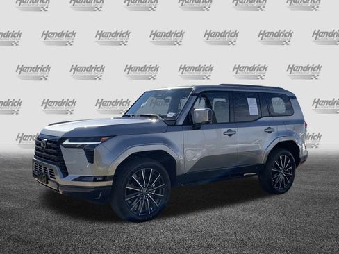 Certified 2026 Lexus GX 550 w/ Accessory Package (2T) image 5