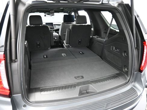 Used 2021 GMC Yukon SLT w/ SLT Premium Package image 36