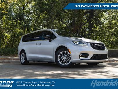 Used 2026 Chrysler Pacifica Limited