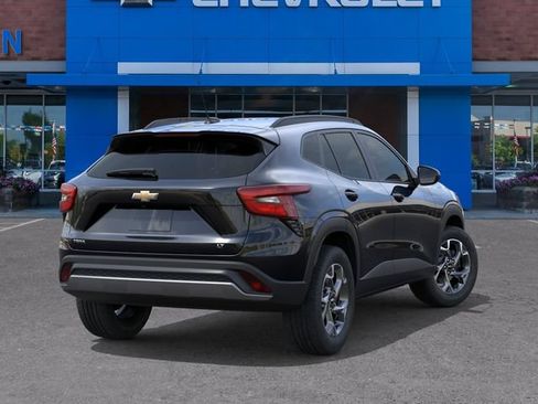New 2026 Chevrolet Trax LT w/ Driver Confidence Package FWD image 4