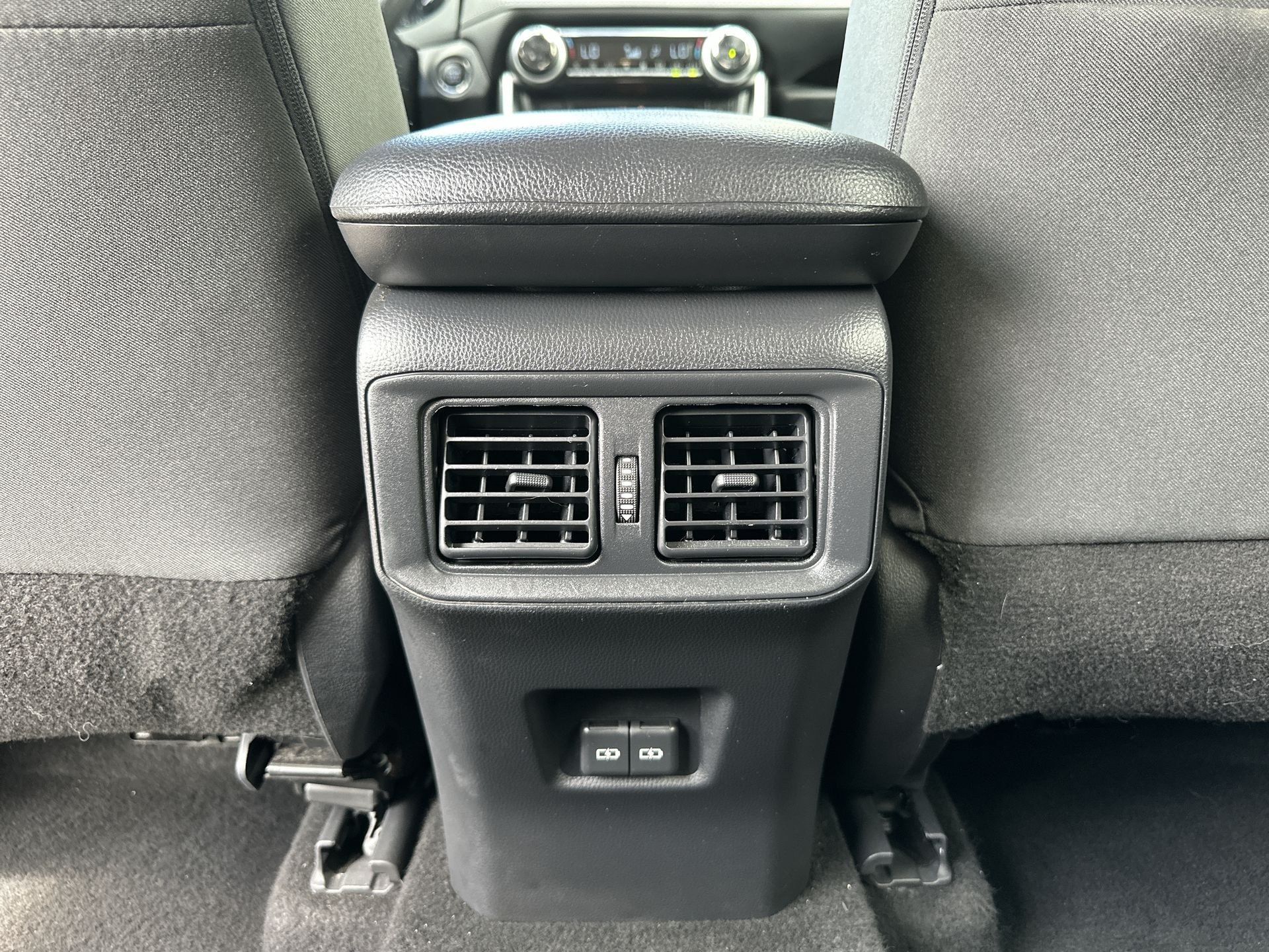 Used 2024 Toyota RAV4 XLE FWD image 21