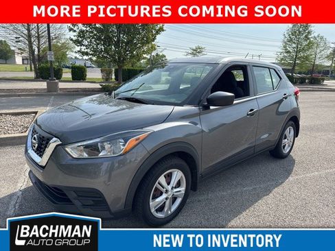 Used 2020 Nissan Kicks S FWD image 4