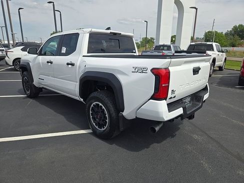 New 2026 Toyota Tacoma TRD Off-Road AWD/4WD image 8