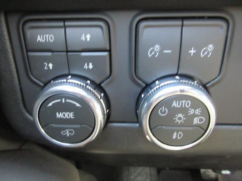 New 2026 GMC Yukon AT4 Ultimate image 17